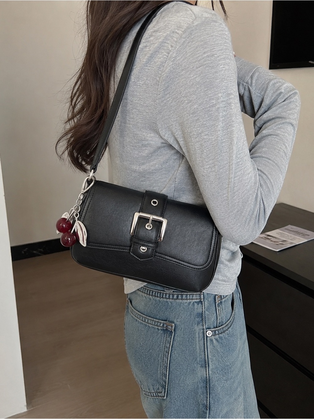 STEVE MADDEN SHOULDER BAG